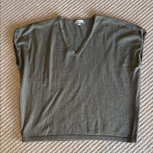 Minnie Rose Olive V-Neck Short Sleeve Knit Top